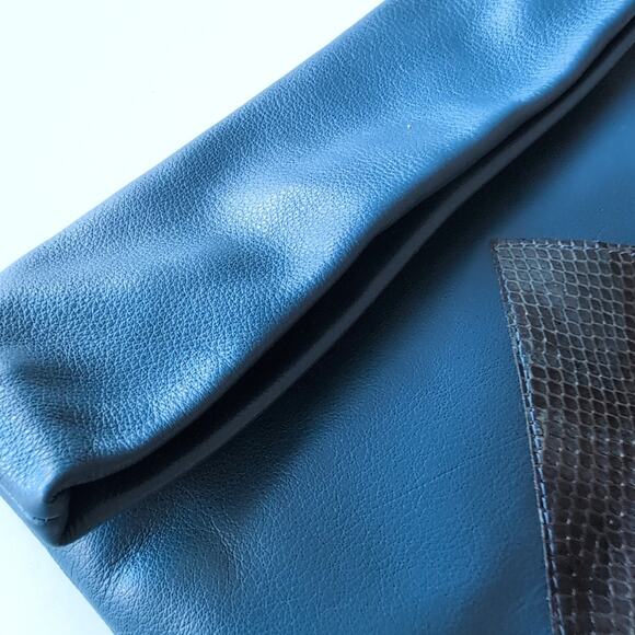 Candy Woolley Blue Leather Snakeskin Designer Clutch Bag Magnetic Closure - Picture 10 of 12